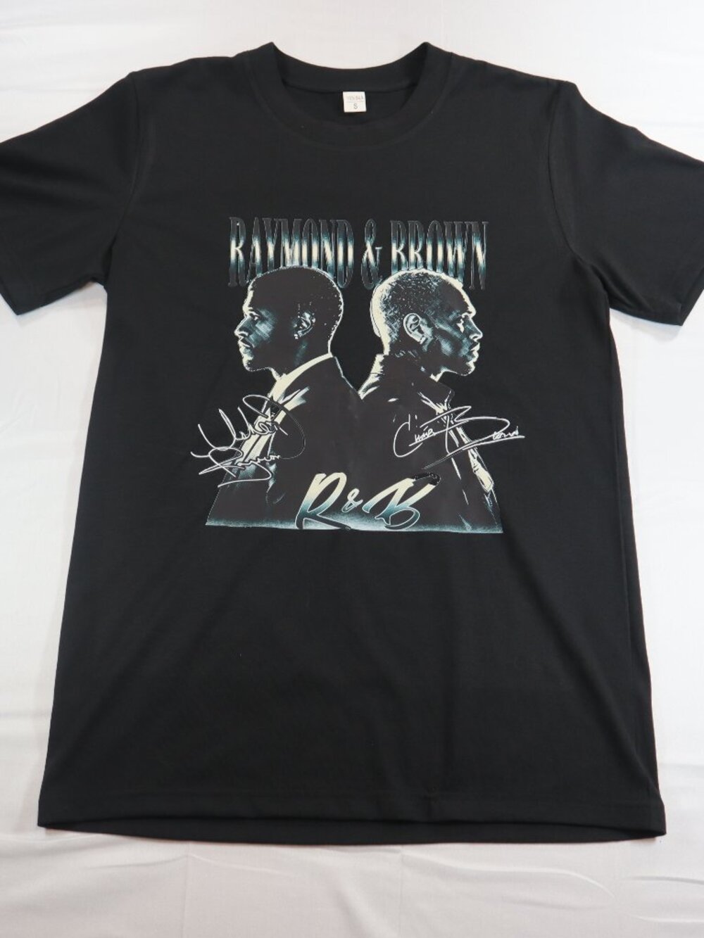 Usher Raymond and Chris Brown R&B Tour 2026 Concert T-Shirt Size Small